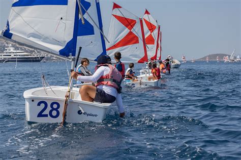 Ataköy Marina'da Yelken Kursu: Deniz Tutkunlarına Özel Eğitim